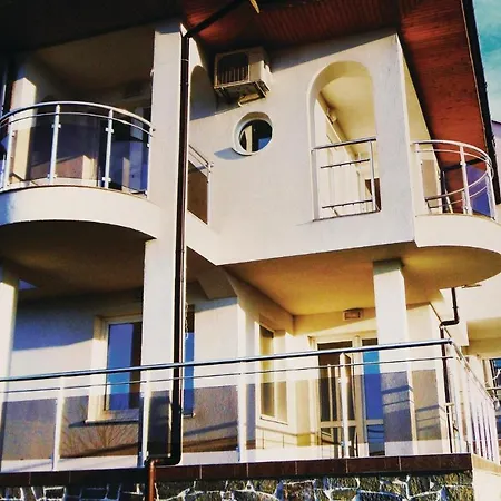 Two-bedroom Holiday In Hébergement de vacances Tsarévo