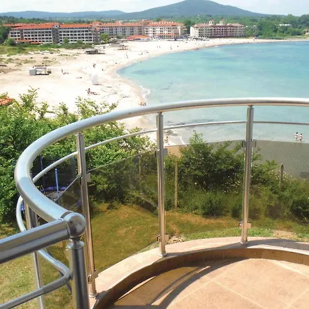Hébergement de vacances Two-bedroom Holiday In *